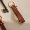 Porte clé cuir cadeau français personnalisé