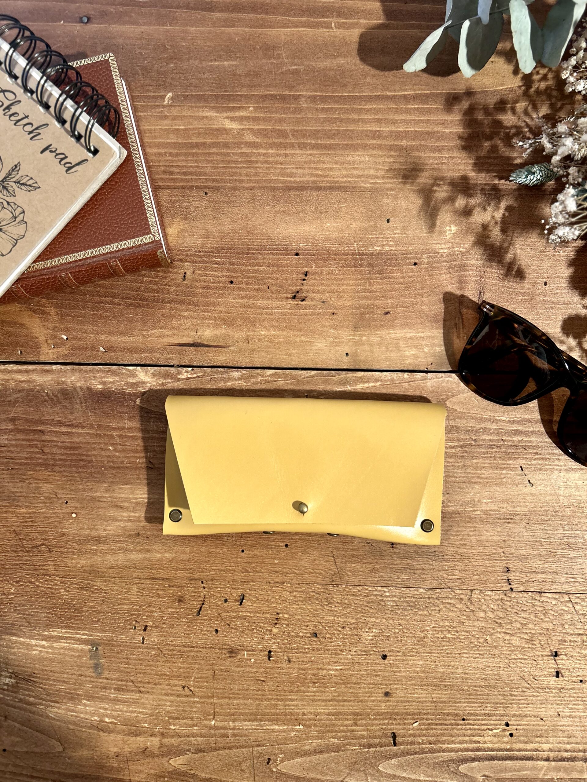 kit étui à lunettes cuir couleur jaune_ 1 kit étui à lunettes cuir couleur jaune_ 1