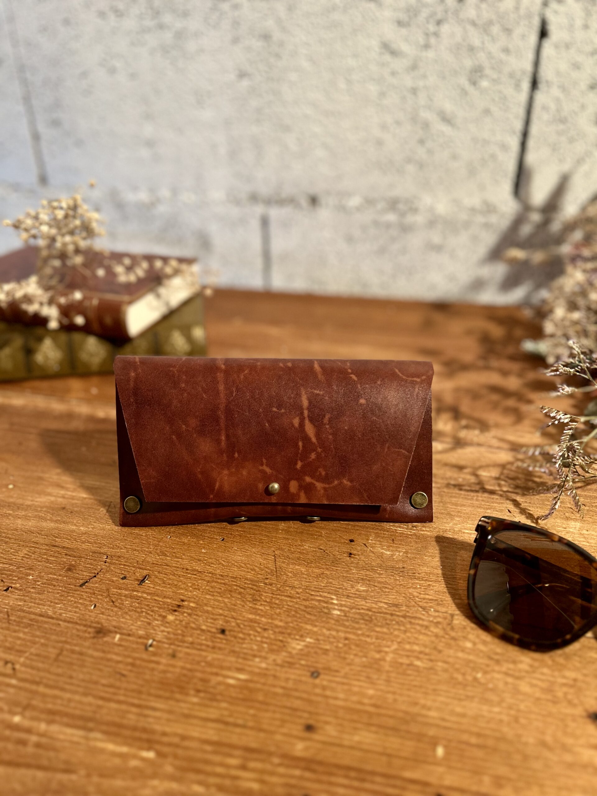 kit étui à lunettes cuir couleur marron_1 kit étui à lunettes cuir couleur marron_1