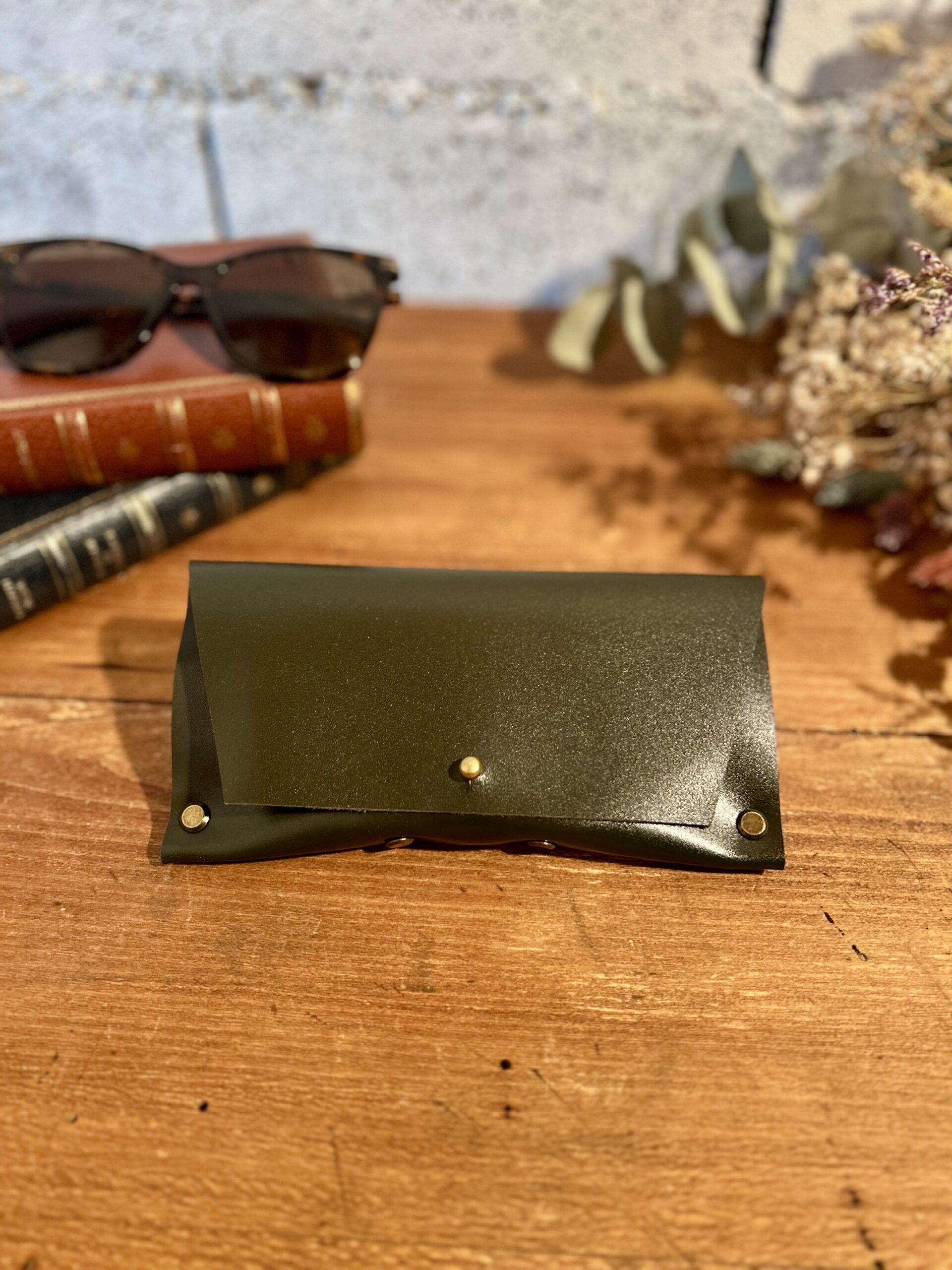 kit étui à lunettes cuir couleur vert_2 kit étui à lunettes cuir couleur vert_2